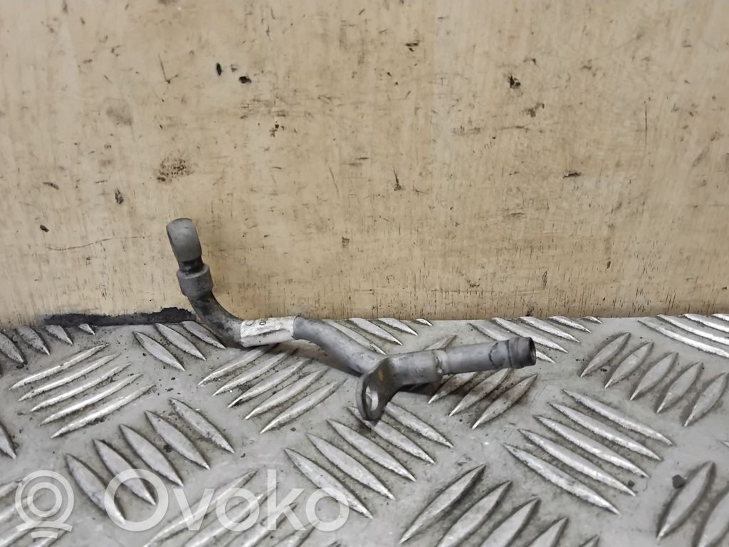 Audi A8 S8 D4 4H Engine coolant pipe/hose 