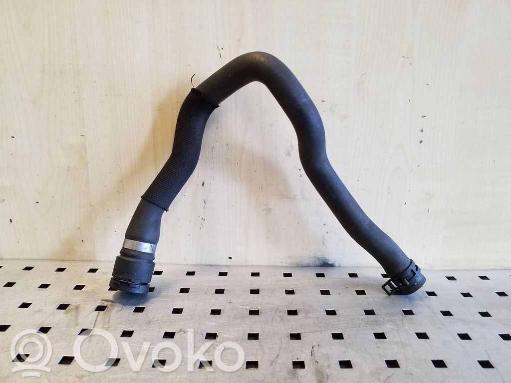 BMW X3 E83 Engine coolant pipe/hose 