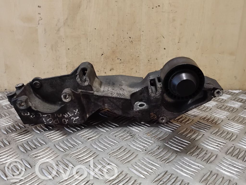 Nissan X-Trail T31 Soporte del alternador 