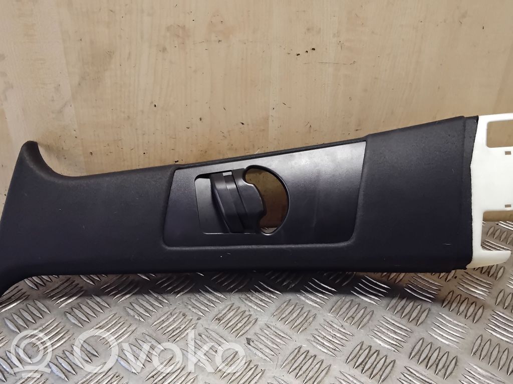 BMW X5 E53 Pilar (B) (superior) 