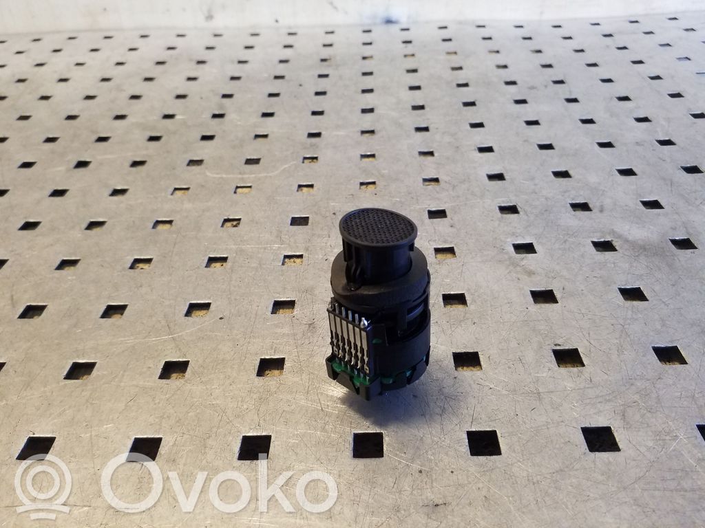 Innentemperatursensor   A2118300272