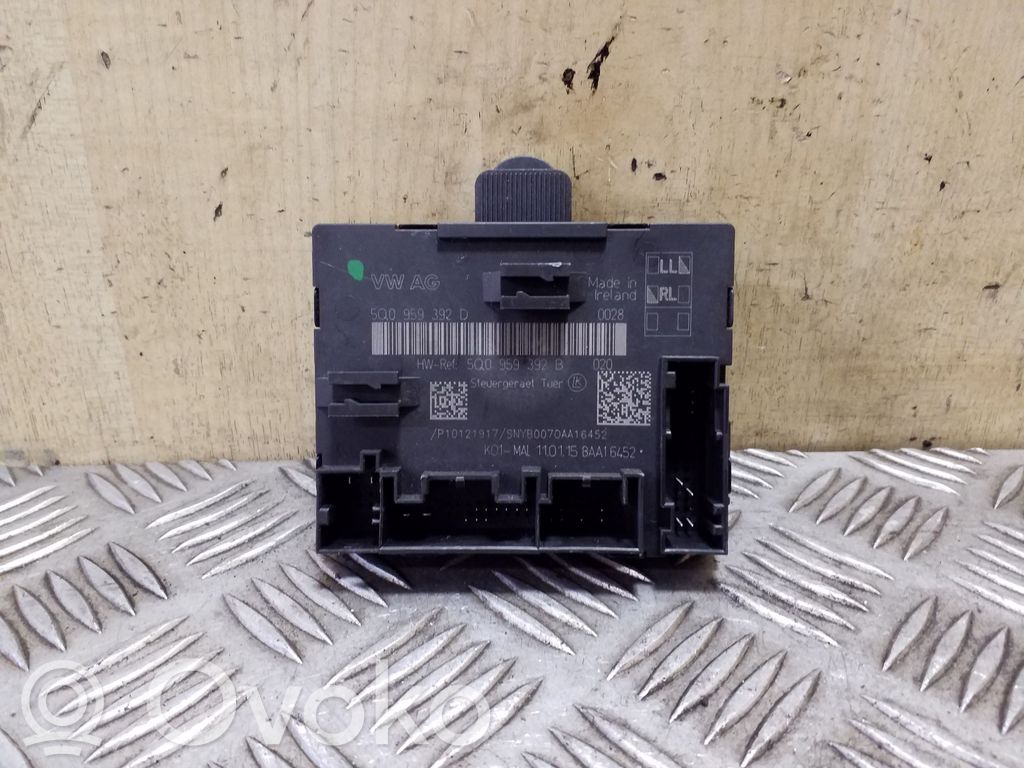 Volkswagen PASSAT B8 Door control unit/module 