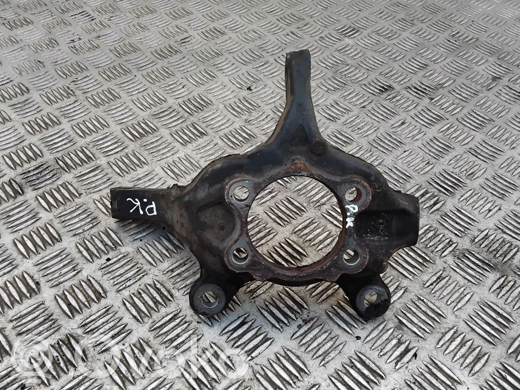 Nissan Juke I F15 Etuakselin pyöräntuenta 