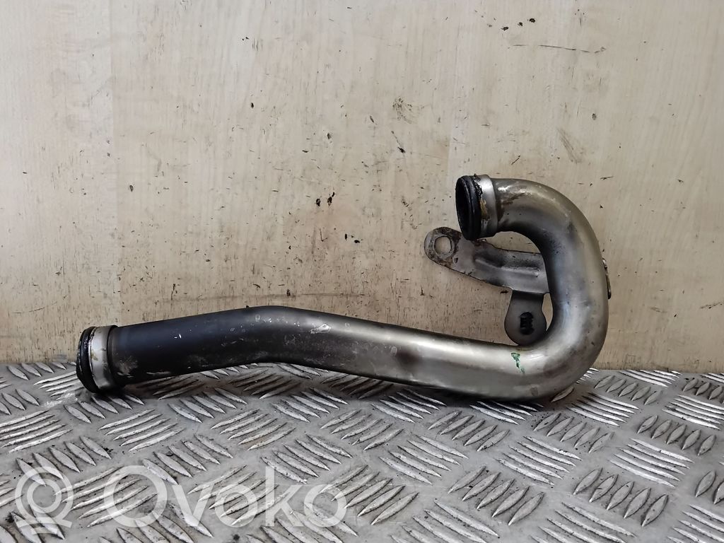 Nissan Juke I F15 Linea/tubo flessibile della valvola EGR 