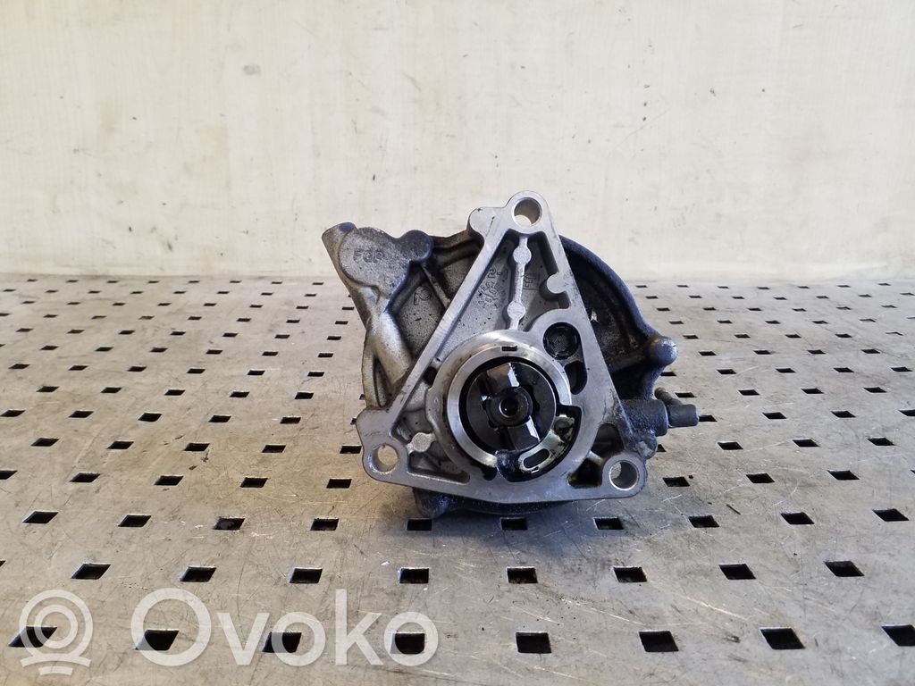Opel Astra H Bomba de vacío 