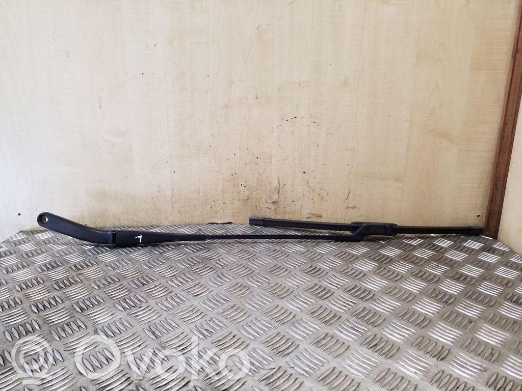 Audi A5 8T 8F Ramię wycieraczki szyby przedniej / czołowej 