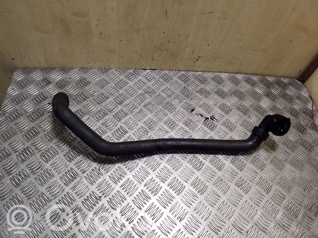 Land Rover Freelander 2 - LR2 Tubo flessibile del liquido di raffreddamento del motore