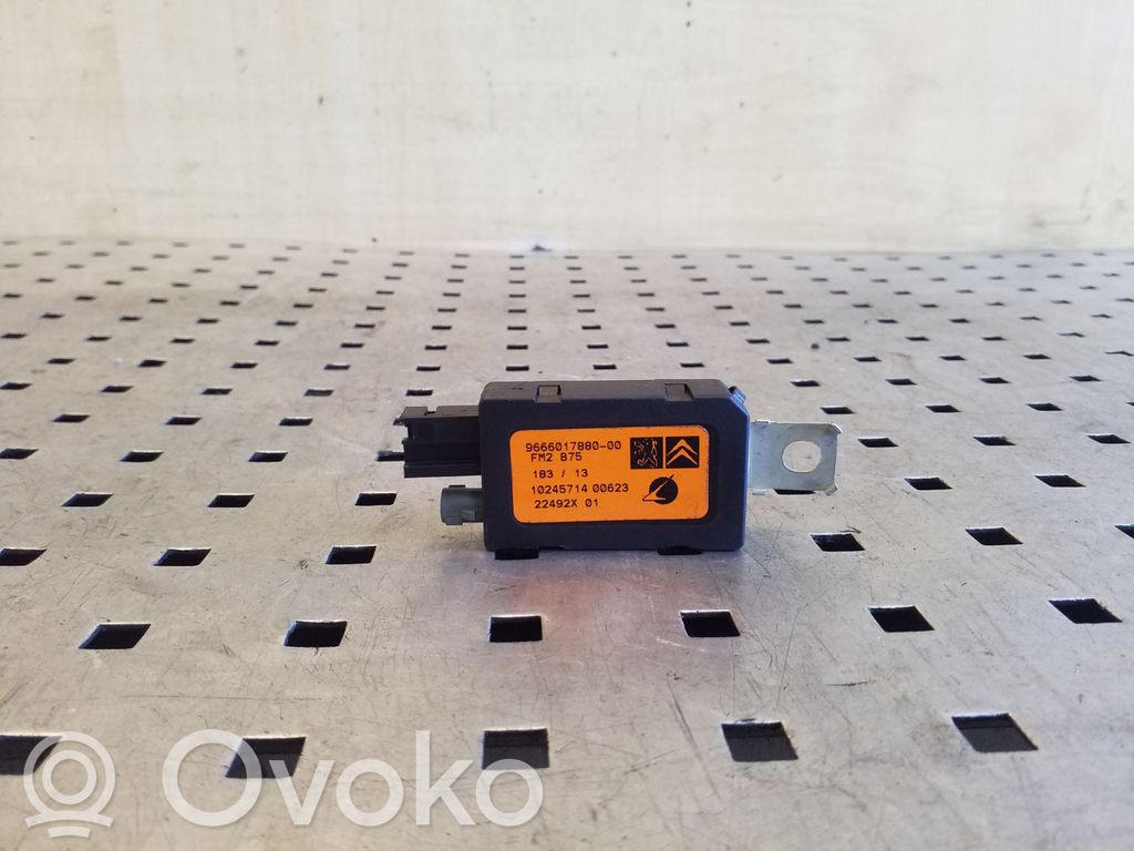 Citroen DS4 Antenos stiprintuvas 