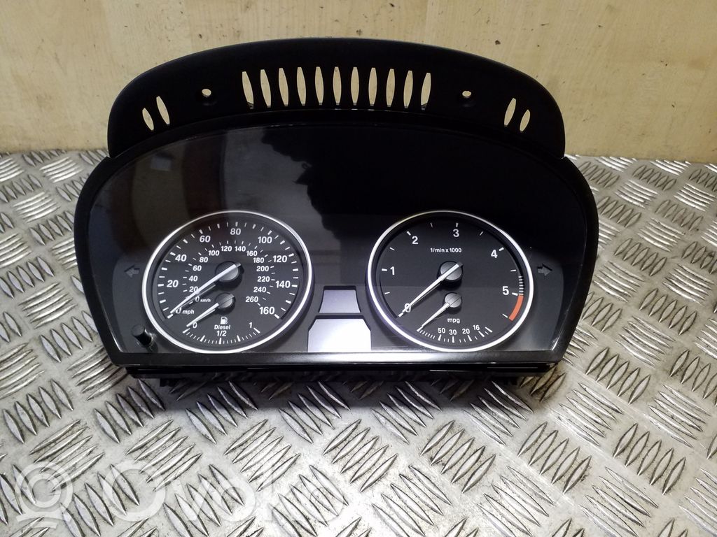BMW X5 E70 Speedometer (instrument cluster) 