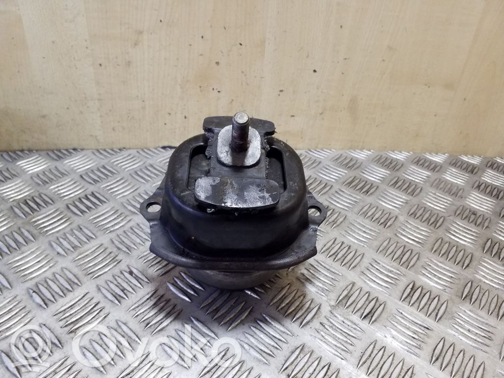 BMW X5 E70 Engine mount bracket 