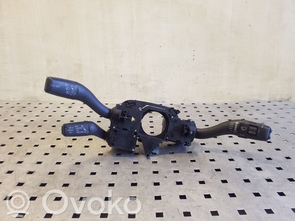 Audi Q7 4L Commodo, commande essuie-glace/phare 