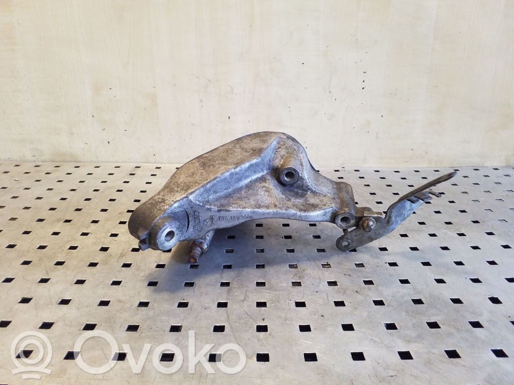 Volkswagen Crafter Engine mounting bracket 