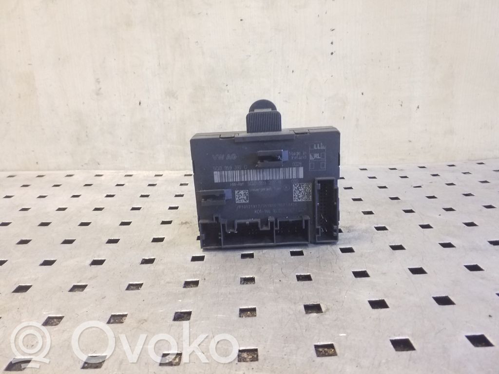 Volkswagen PASSAT B8 Door control unit/module 