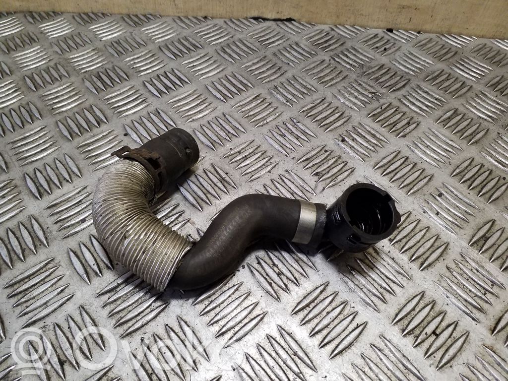 Volkswagen PASSAT B8 Conductă/furtun lichid de răcire motor 