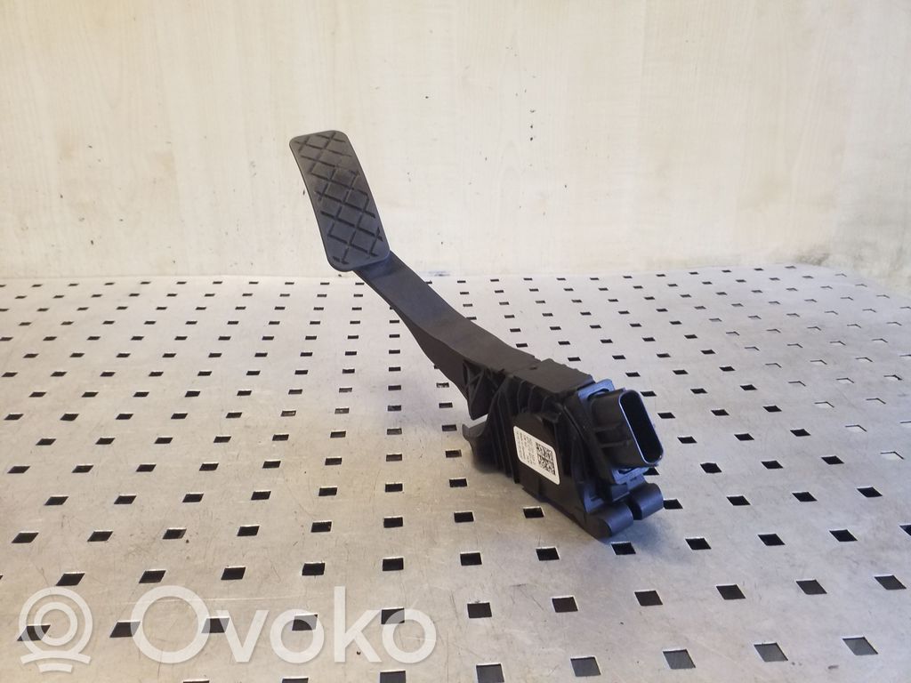 Volkswagen PASSAT B8 Pedale dell’acceleratore 