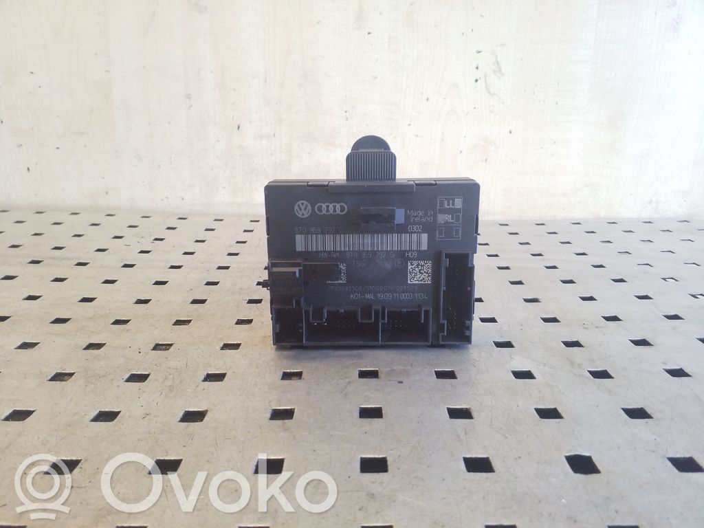 Unidad de control/módulo de la puerta   8T0959792G