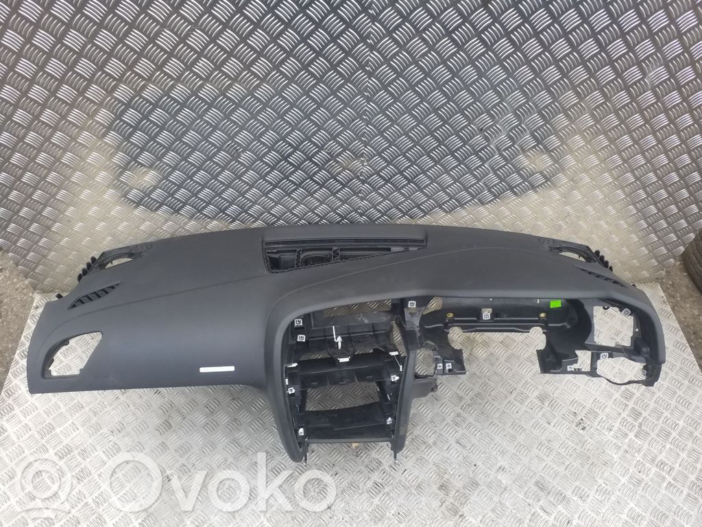 Dashboard   8T2857041B,8T2857069