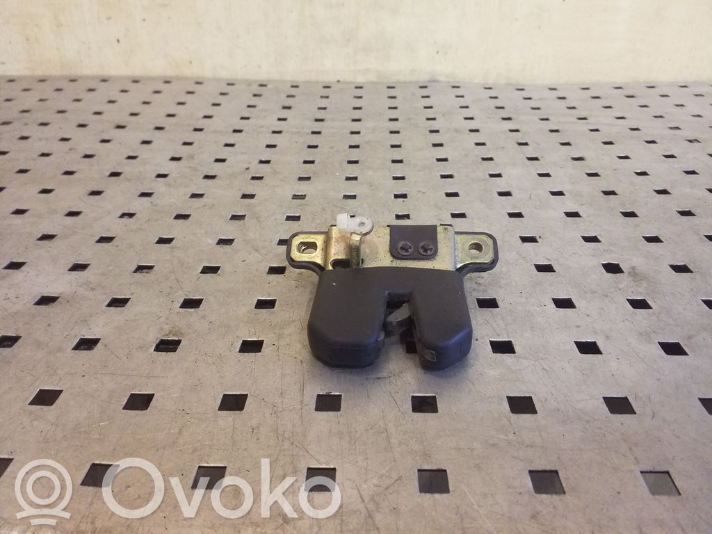Audi A6 S6 C4 4A Tailgate/trunk/boot lock/catch/latch 