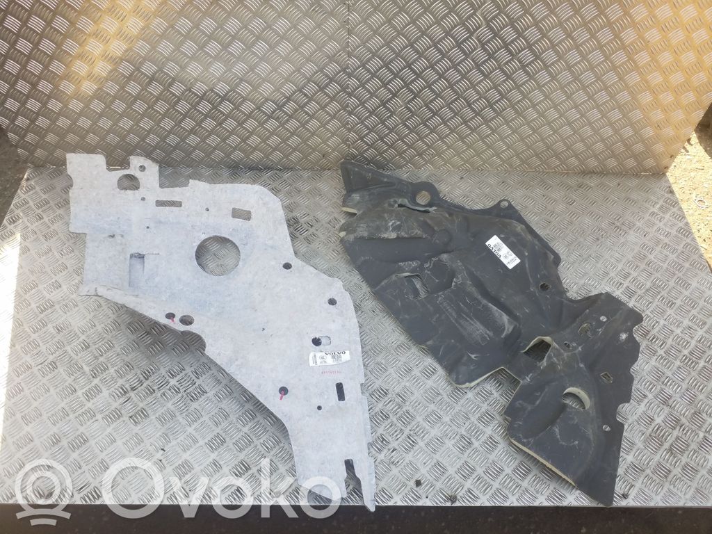 Volvo XC90 Altro elemento di rivestimento bagagliaio/baule 