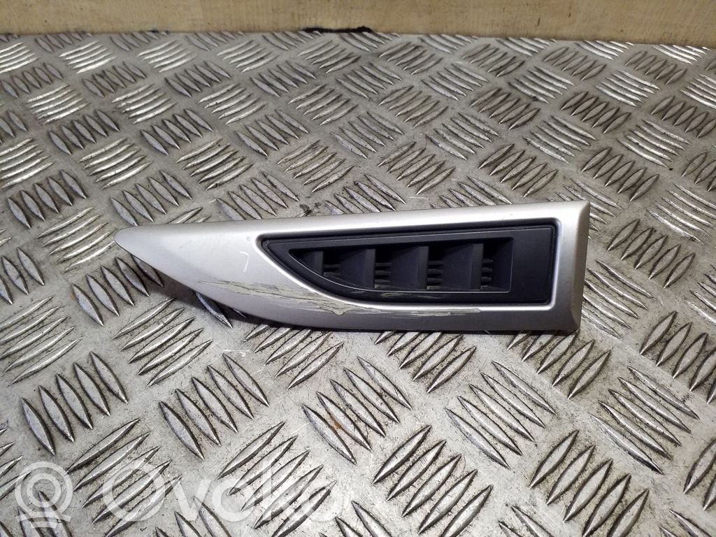 Chevrolet Captiva Rivestimento parafango (modanatura) 