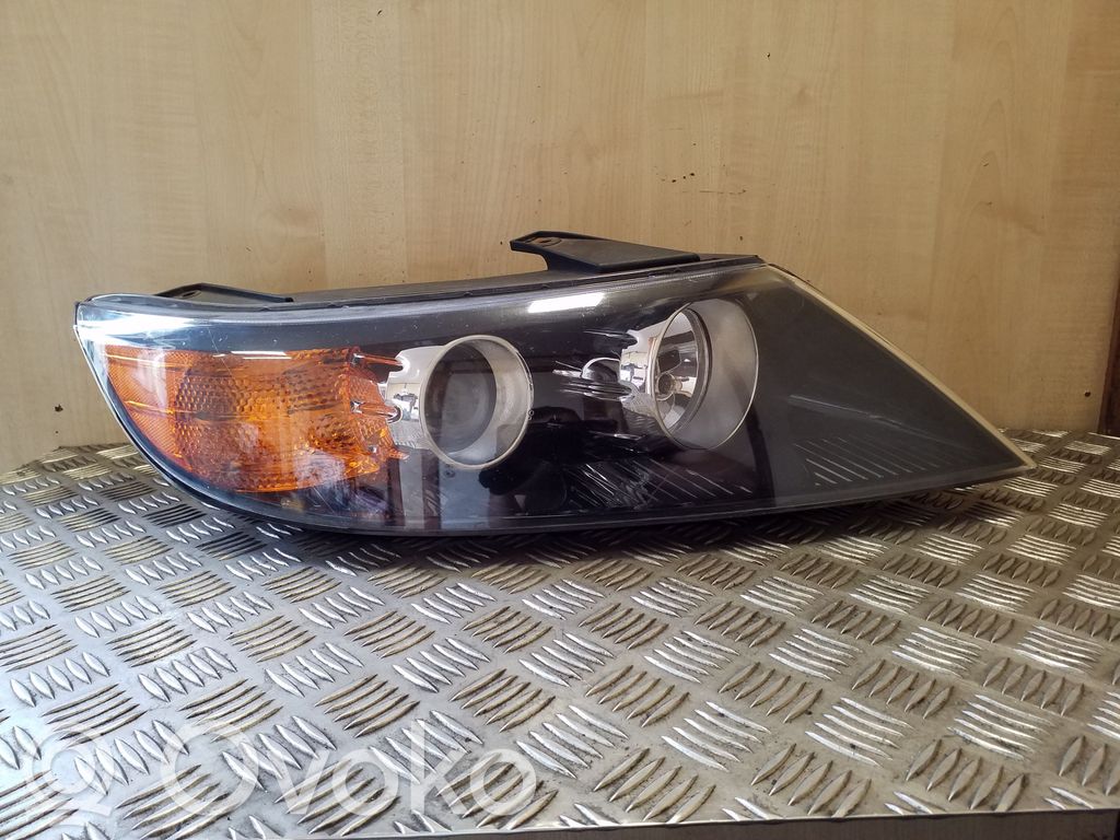 KIA Sorento Headlight/headlamp 