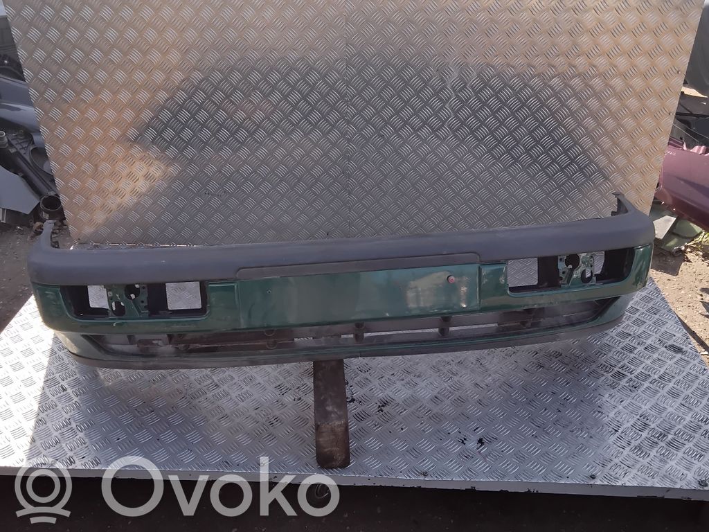 Volkswagen PASSAT B4 Parachoques delantero 