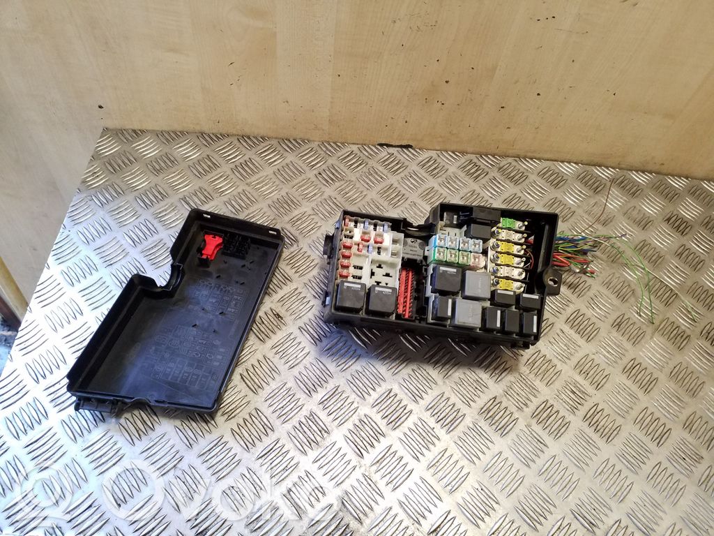 Ford Kuga I Fuse module 