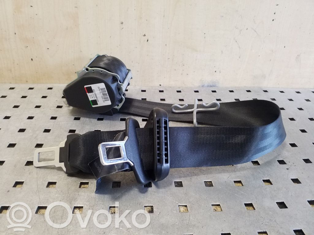 Dacia Sandero Middle seatbelt (rear) 