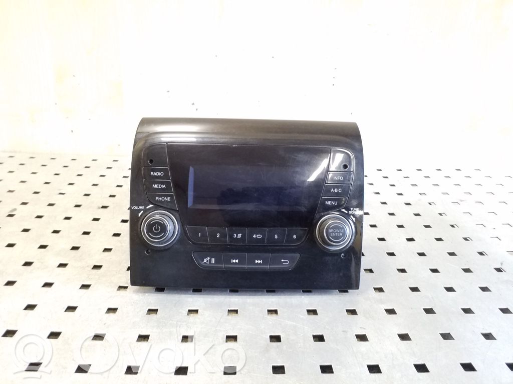 Fiat Ducato Radio / CD/DVD atskaņotājs / navigācija 