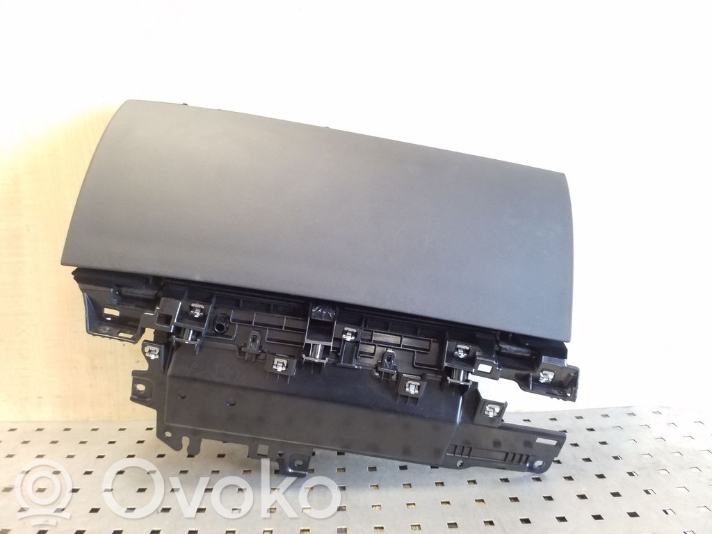 Tesla Model 3 Daiktadėžė 