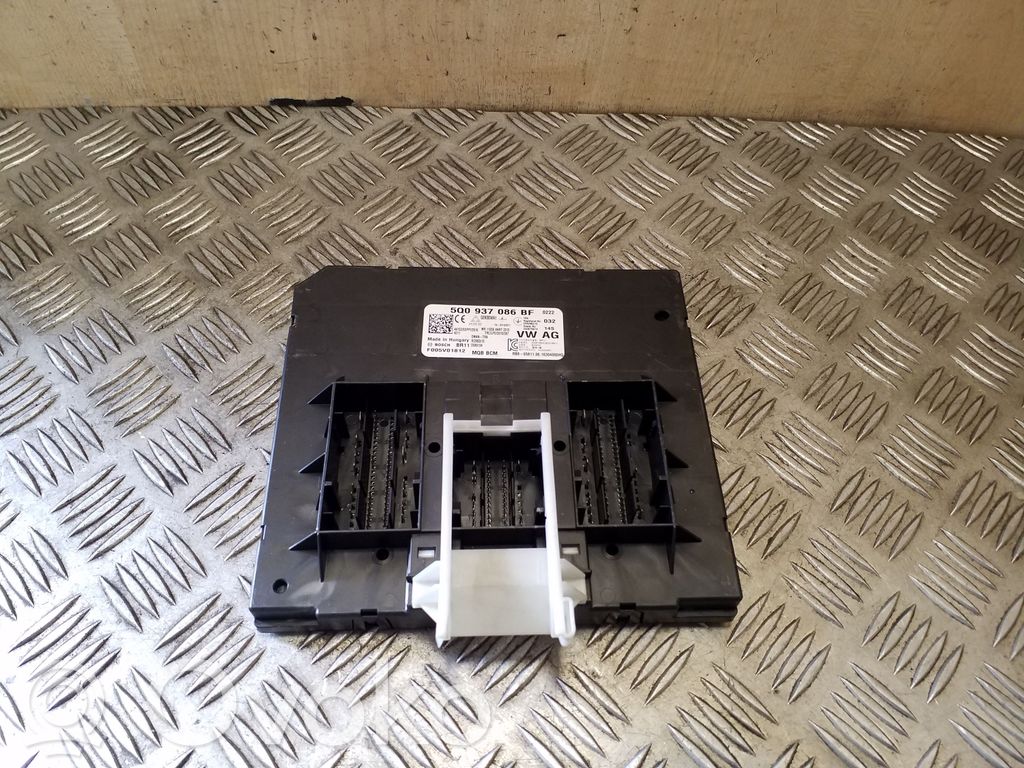 Volkswagen PASSAT B8 Modul confort 