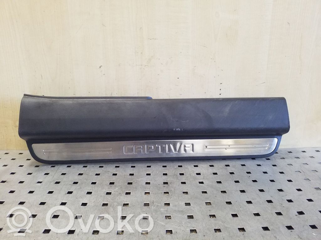Chevrolet Captiva Listwa progowa przednia 