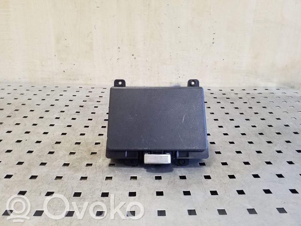 Chevrolet Captiva Handschuhfach 