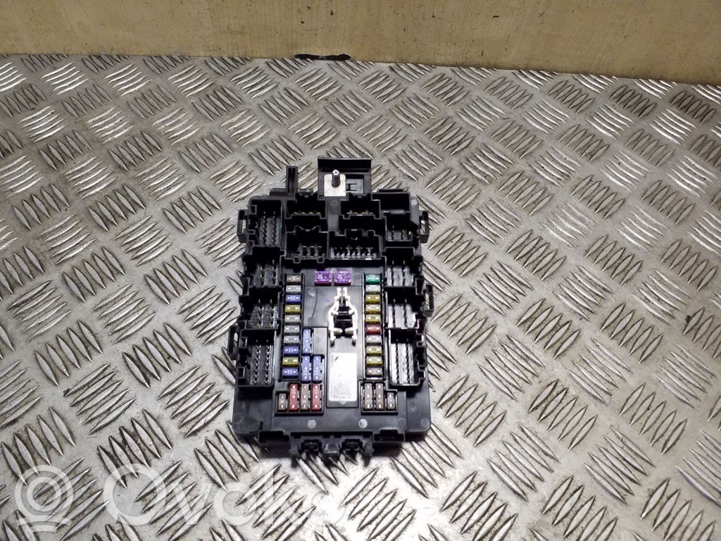 Tesla Model S Fuse module 