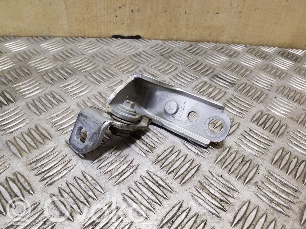 Ford Mondeo MK V Front door upper hinge 