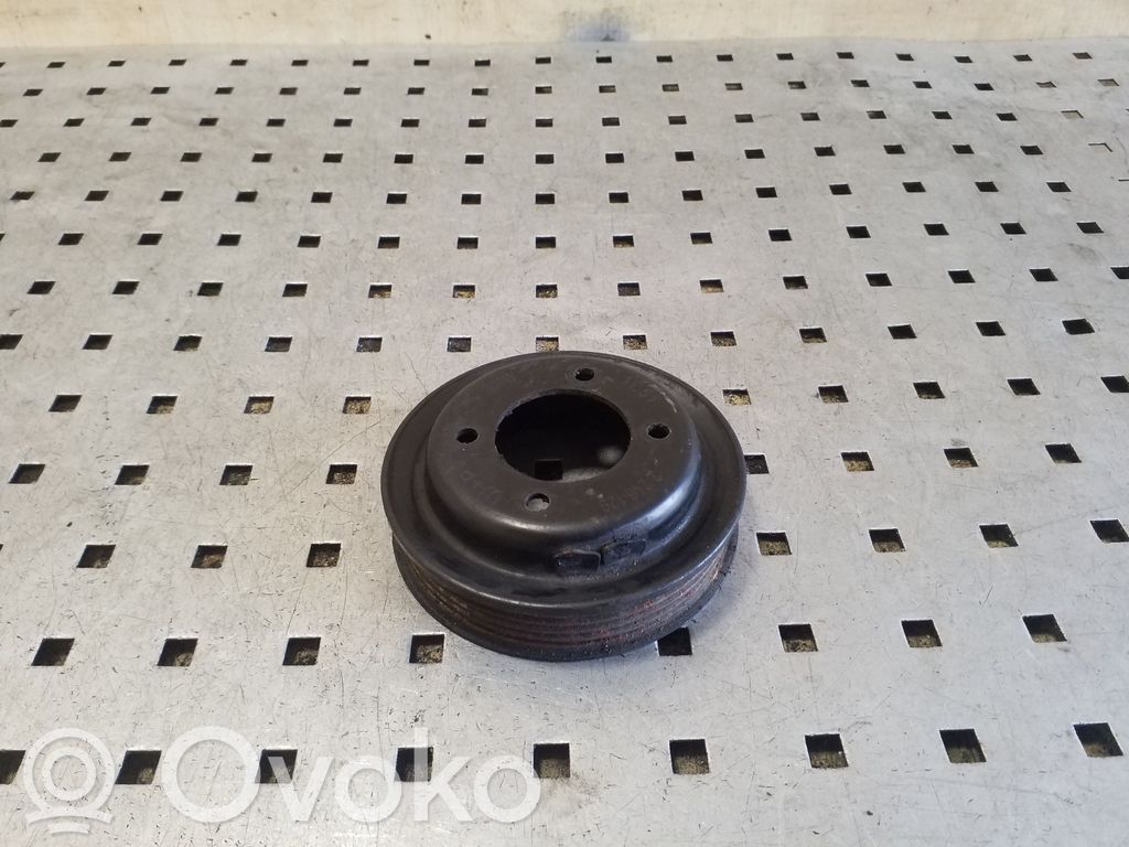 Opel Omega B1 Polea de la bomba de agua 