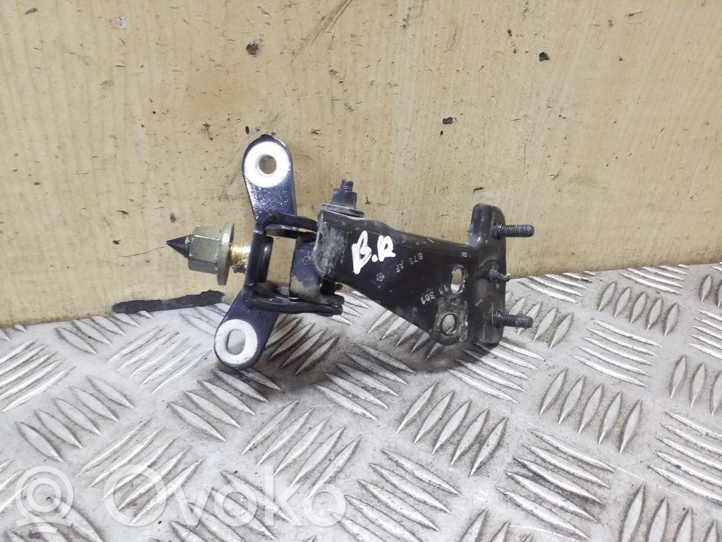 Jeep Grand Cherokee Tailgate/trunk/boot hinge 