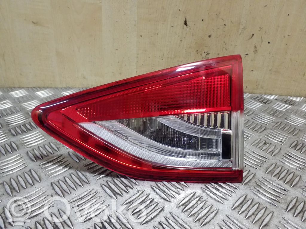 Ford Kuga II Takaluukun takavalot 
