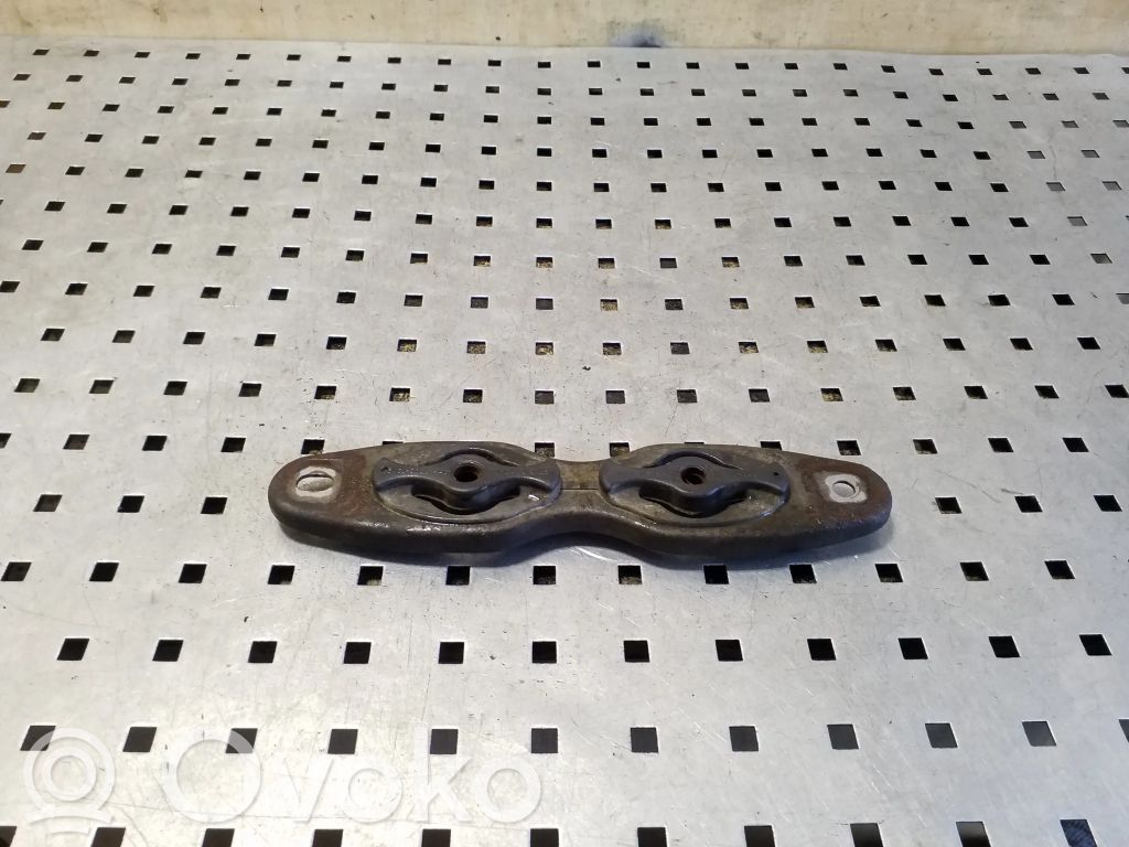 Ford Kuga II Muffler mount bracket/holder 