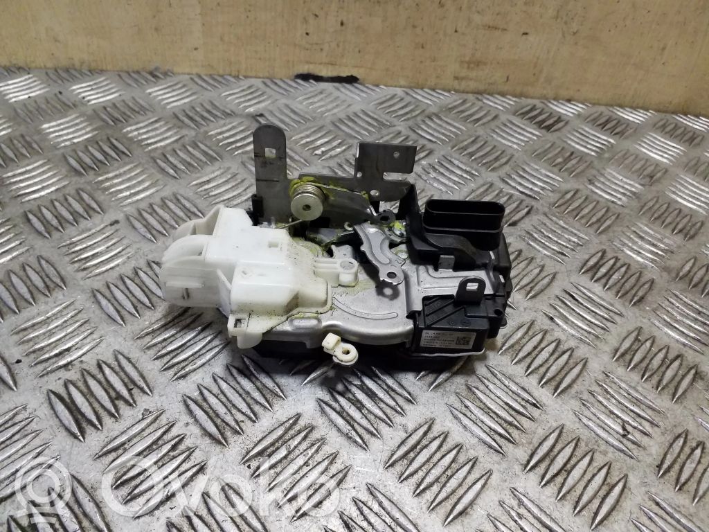 Volvo V40 Priekinė durų spyna 
