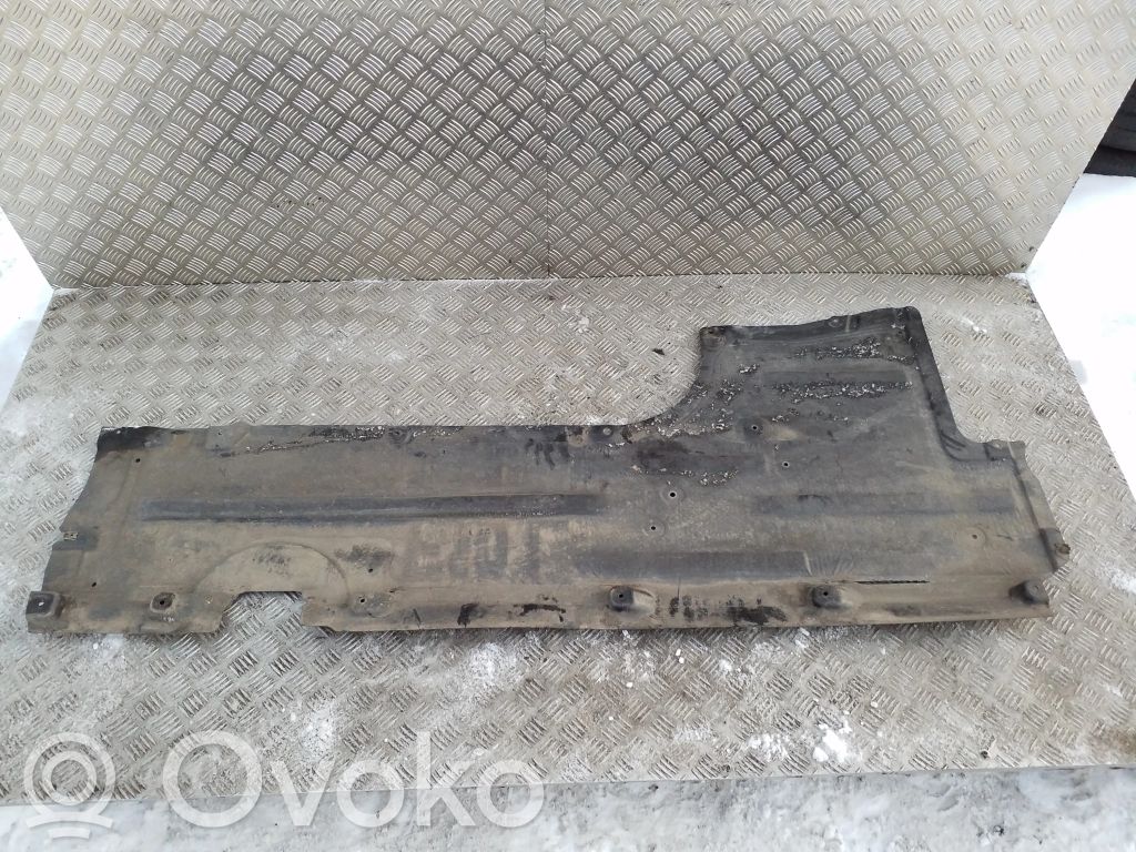 BMW 5 F10 F11 Protecție centrală motor 