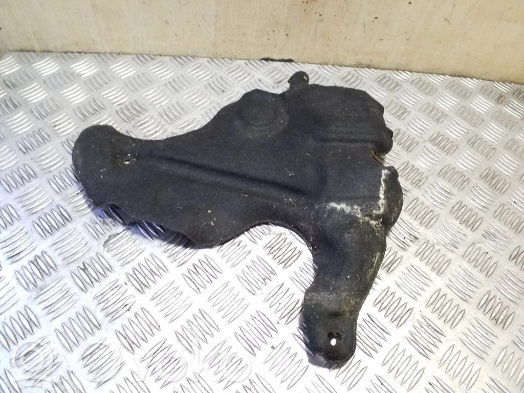 BMW 5 F10 F11 Alte piese compartiment motor 
