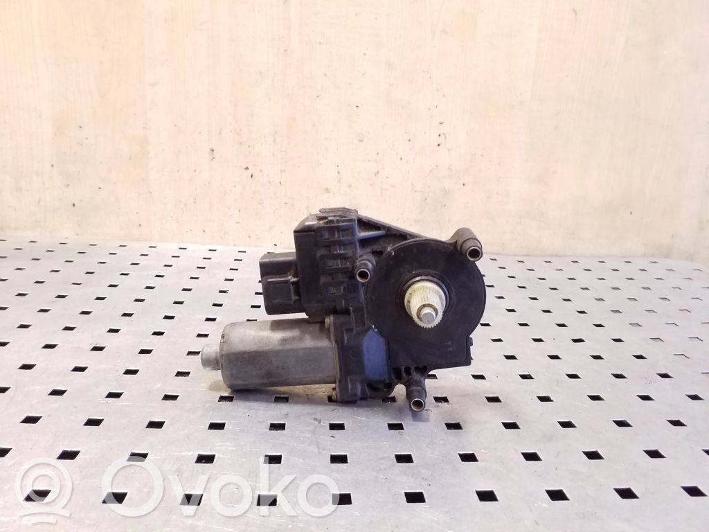 Audi A6 S6 C5 4B Motor macara geam ușă spate 