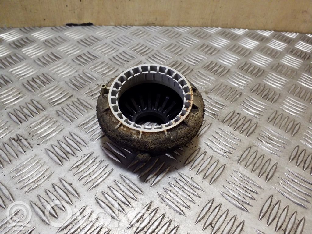 Land Rover Freelander 2 - LR2 Supporto per montante superiore anteriore 