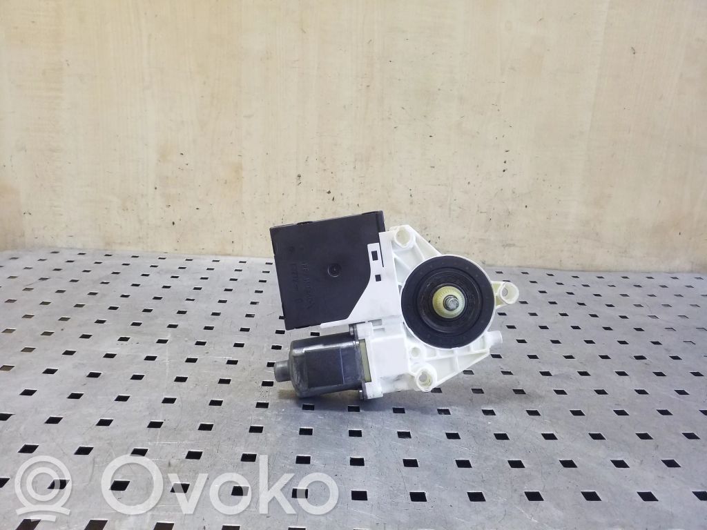 Audi A3 S3 8P Motor del regulador de la ventanilla de la puerta delantera 