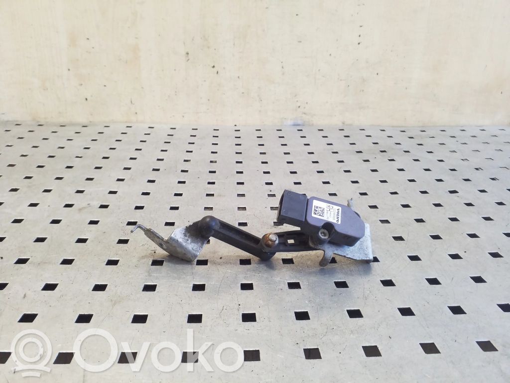 Volvo XC90 Sensore di livello faro/fanale