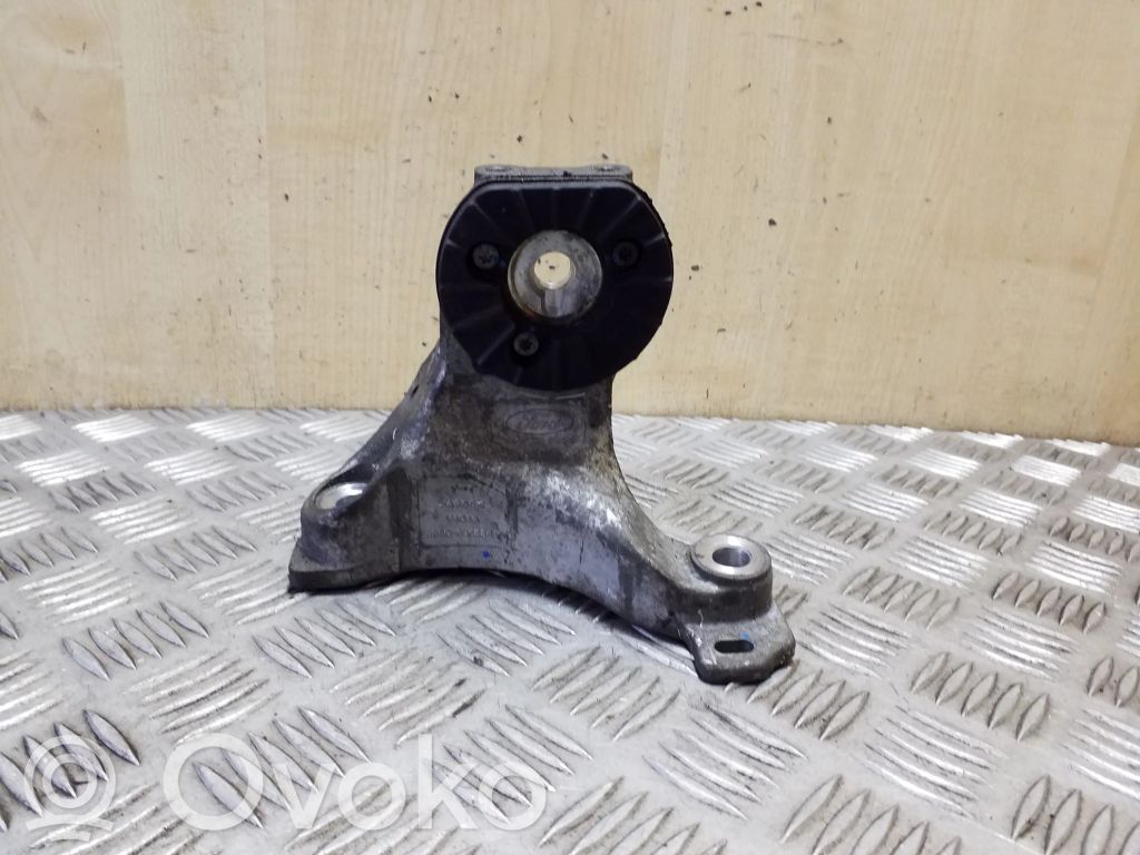Ford Ranger Engine mounting bracket 