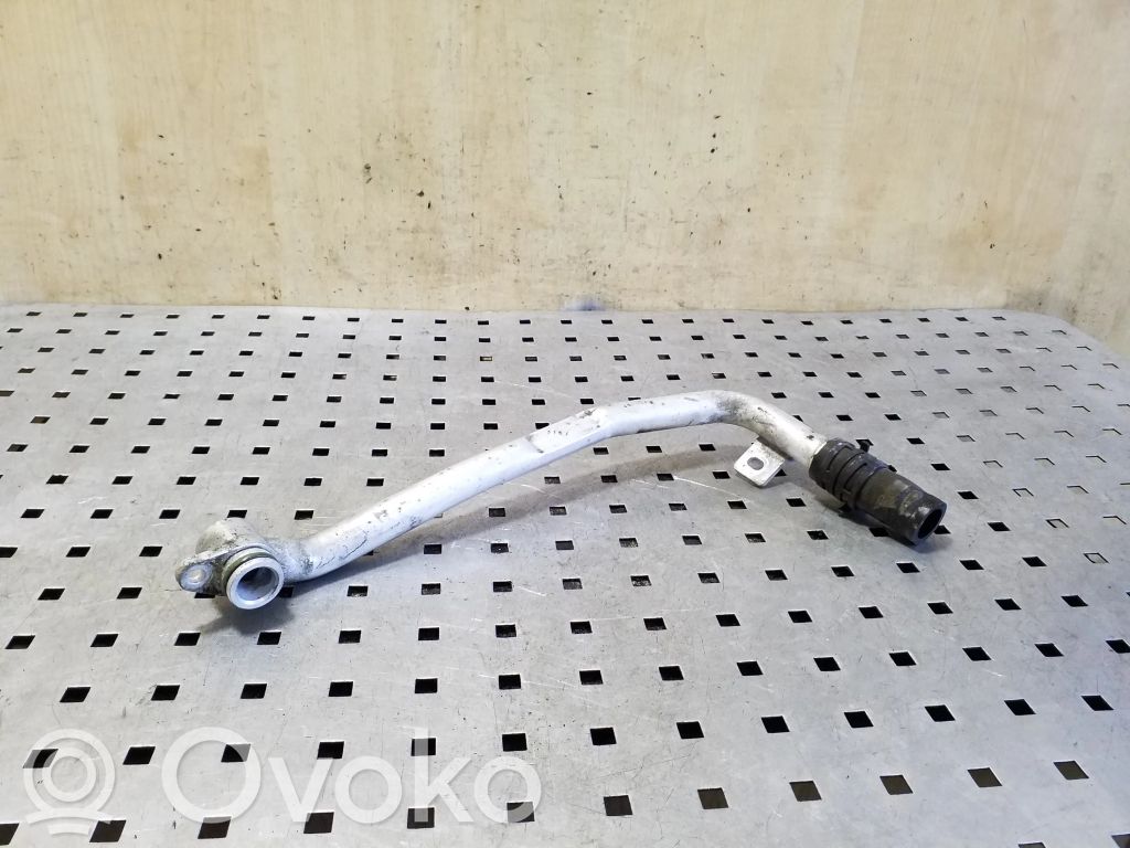 Porsche Cayenne (92A) Engine coolant pipe/hose 