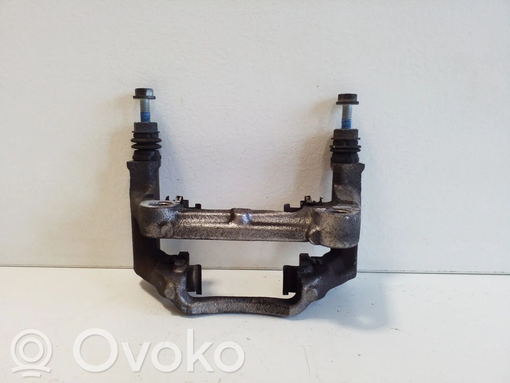 Nissan Qashqai J12 Скоба заднего суппорта 