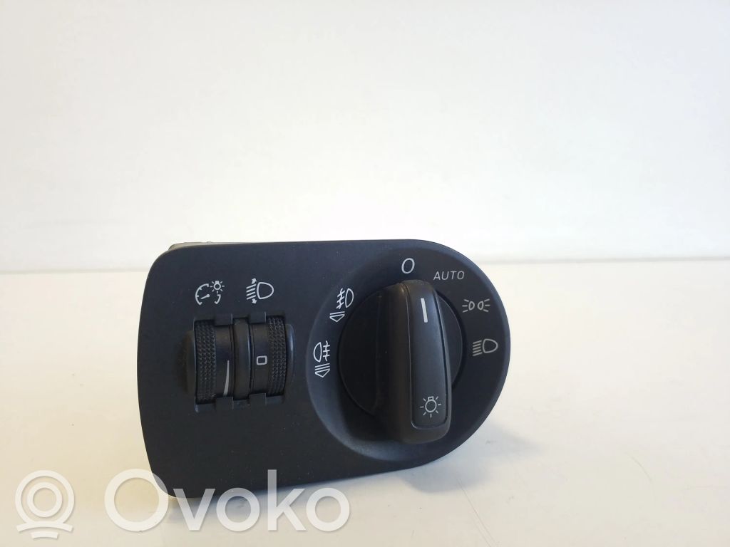 Audi Q3 8U Light switch 